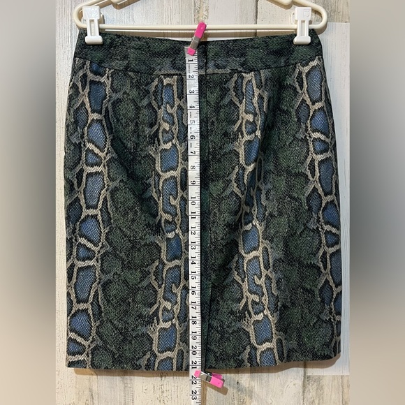 Ann Taylor Loft Women's Blue Teal Tan Reptile Print Skirt Size 8 - Picture 8 of 9